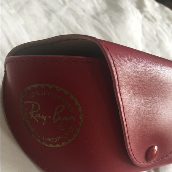 Ray-Ban red sunglasses case - Picture 1 of 8
